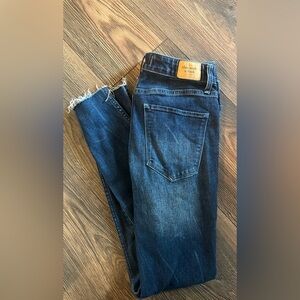 Abercrombie & Fitch Women’s High Rise Super Skinny Ankle Jean size 28/6s